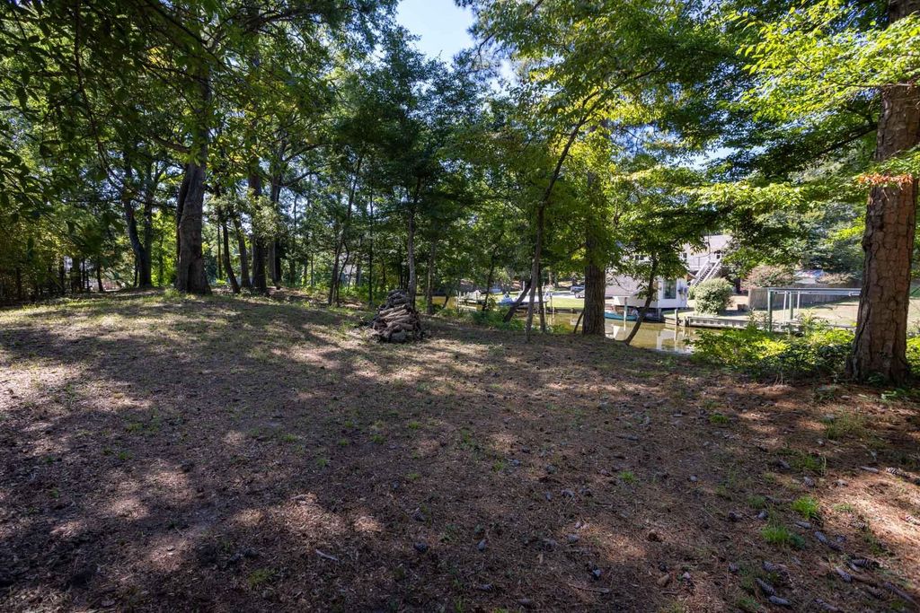 Image 29 of property listing at 131 W Holly Trail Lot 16, Southern Shores, NC 27949