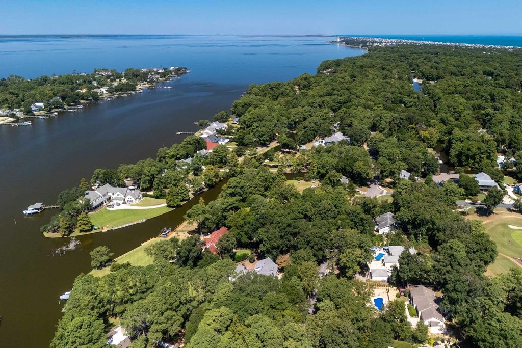 Image 5 of property listing at 131 W Holly Trail Lot 16, Southern Shores, NC 27949