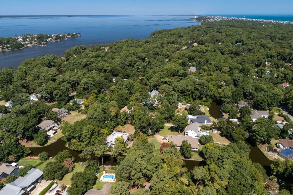 Image 8 of property listing at 131 W Holly Trail Lot 16, Southern Shores, NC 27949