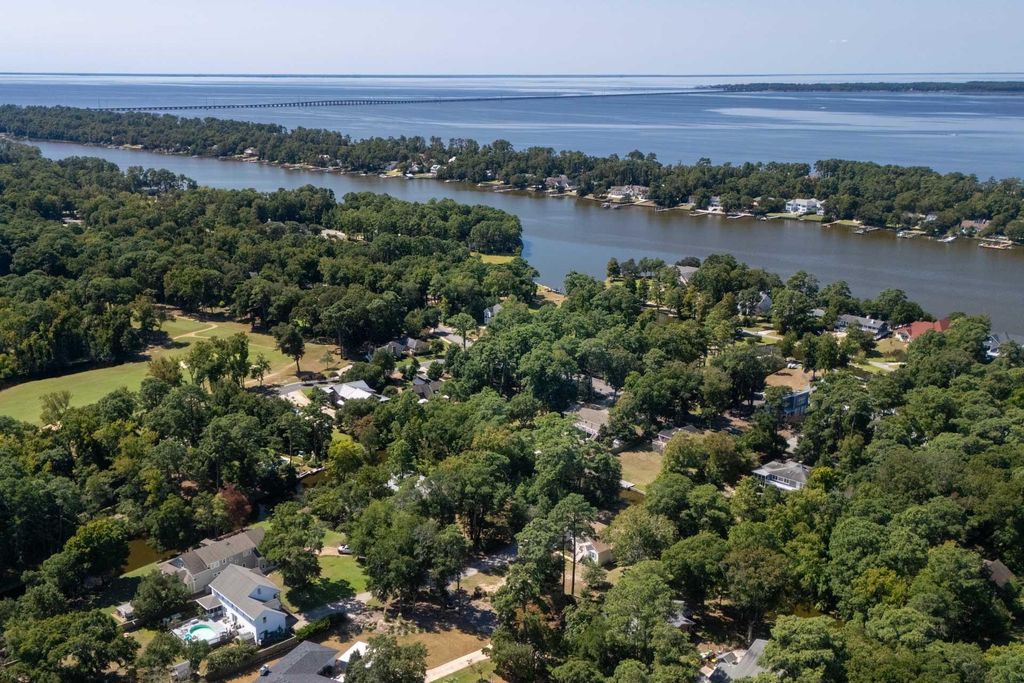 Image 9 of property listing at 131 W Holly Trail Lot 16, Southern Shores, NC 27949