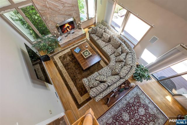 59 Deerfield Lane, Upper Saddle River, NJ 07458