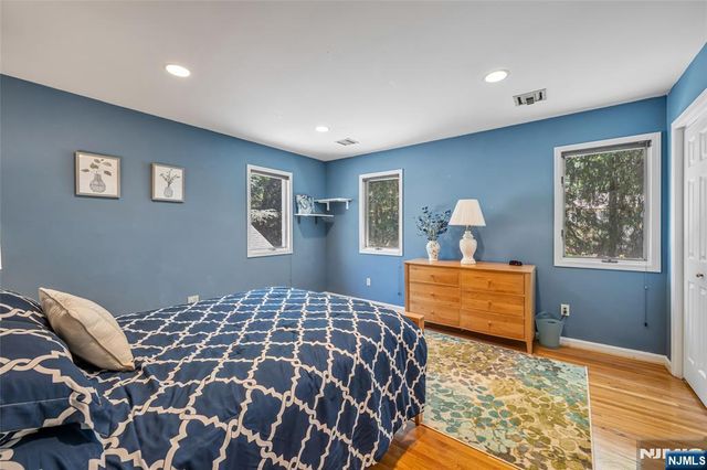 59 Deerfield Lane, Upper Saddle River, NJ 07458