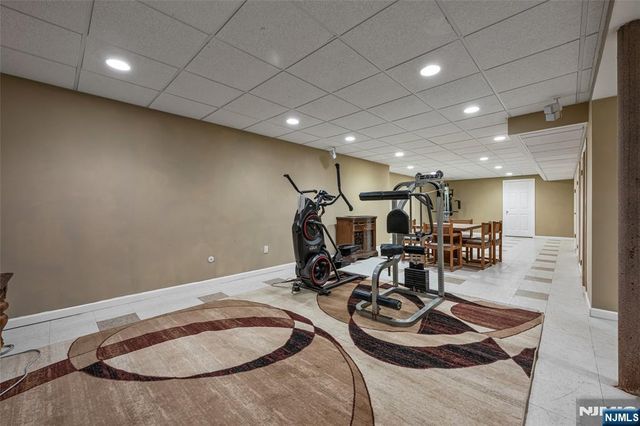 59 Deerfield Lane, Upper Saddle River, NJ 07458