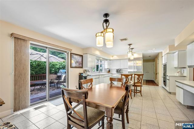 59 Deerfield Lane, Upper Saddle River, NJ 07458