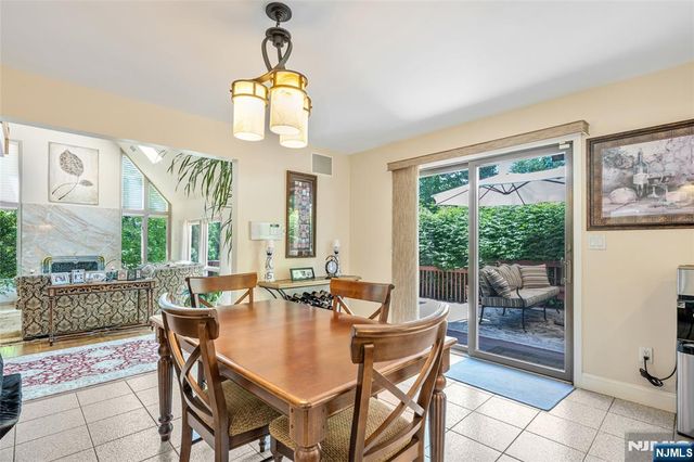 59 Deerfield Lane, Upper Saddle River, NJ 07458