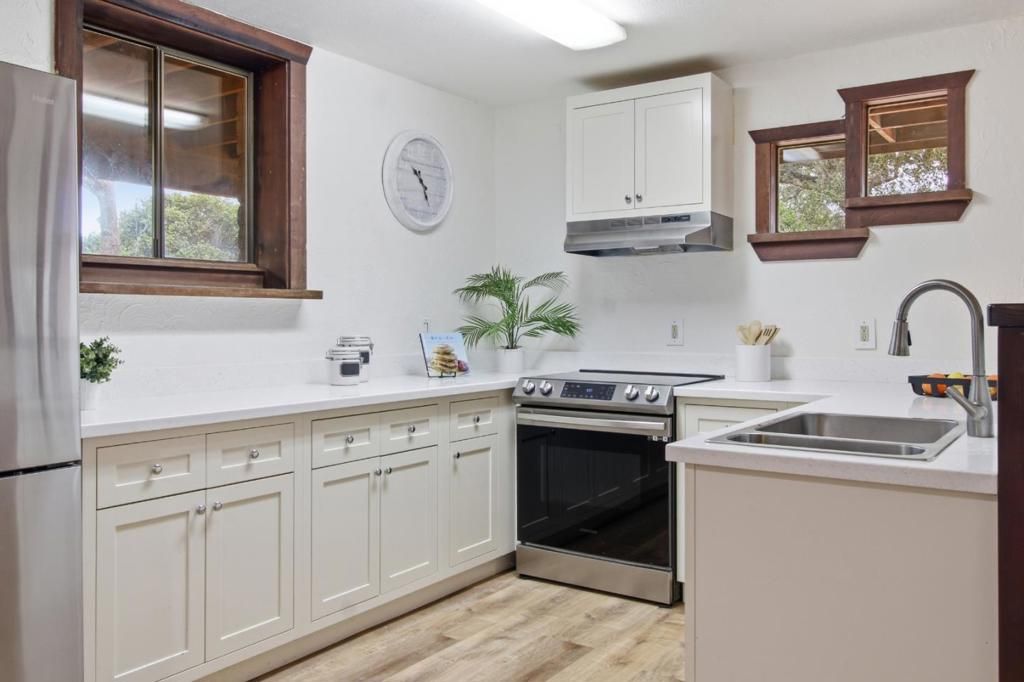 Image 31 of property listing at 18 Middle Canyon Way B, Carmel Valley, CA 93924