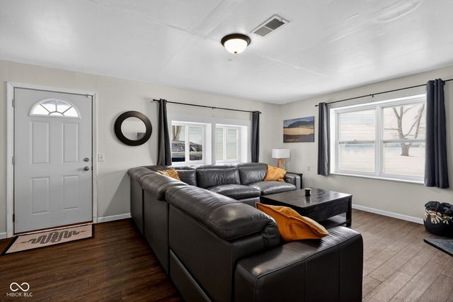 4976 N 200 W, Greenfield, IN 46140