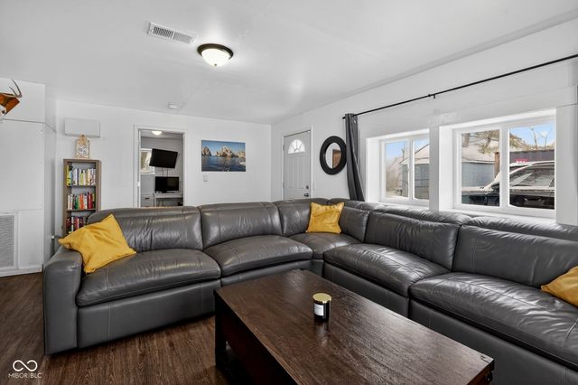 4976 N 200 W, Greenfield, IN 46140