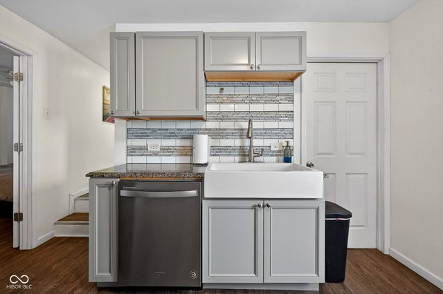 4976 N 200 W, Greenfield, IN 46140