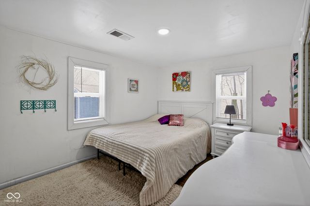 4976 N 200 W, Greenfield, IN 46140