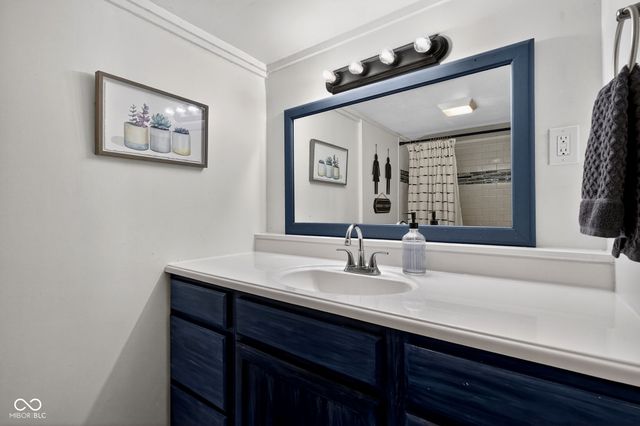 4976 N 200 W, Greenfield, IN 46140