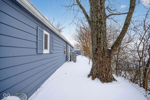 4976 N 200 W, Greenfield, IN 46140