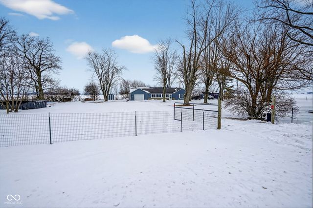 4976 N 200 W, Greenfield, IN 46140