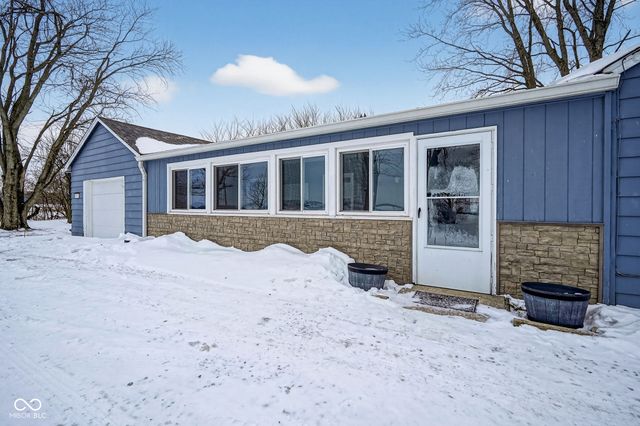 4976 N 200 W, Greenfield, IN 46140