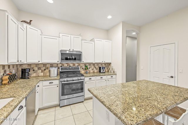 25705 N 68th Lane, Peoria, AZ 85383