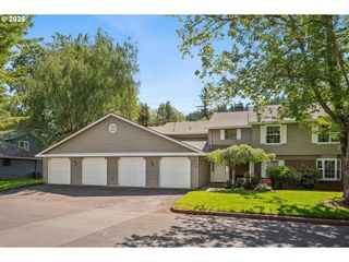 562 Sw EASTMAN Pkwy, Gresham, OR 97080