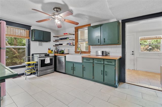 960 MARION STREET, Lake Helen, FL 32744