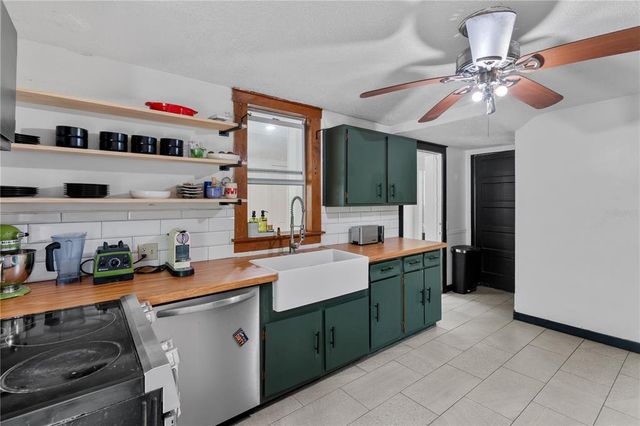 960 MARION STREET, Lake Helen, FL 32744
