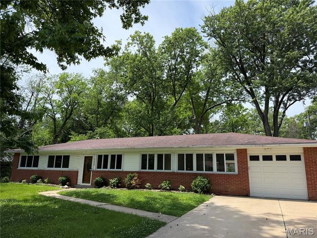 709 Elkington Lane, Olivette, MO 63132
