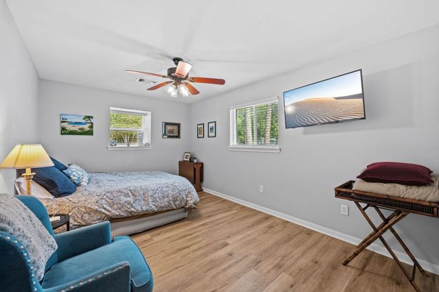 5711 Cerritos Drive, Houston, TX 77035