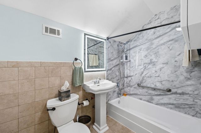 5711 Cerritos Drive, Houston, TX 77035