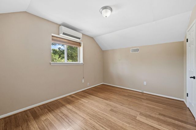 5711 Cerritos Drive, Houston, TX 77035