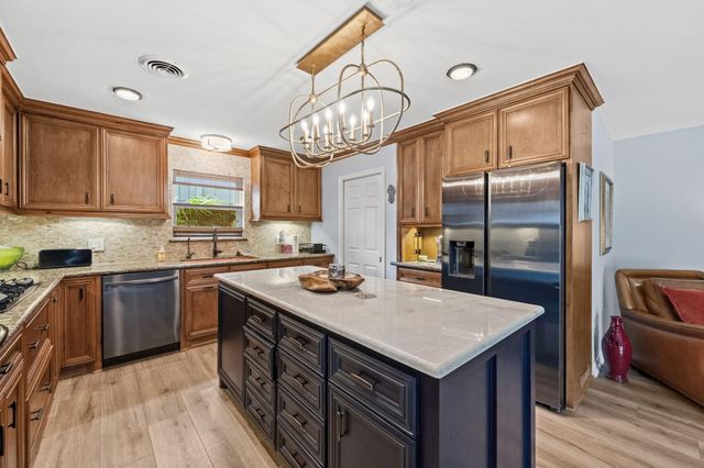 5711 Cerritos Drive, Houston, TX 77035