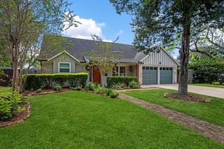 5711 Cerritos Drive, Houston, TX 77035