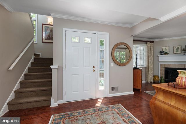 13 RAILROAD PL, Pennington, NJ 08534