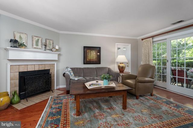13 RAILROAD PL, Pennington, NJ 08534