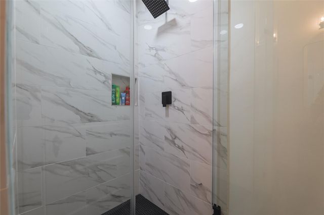 2912 Avenue R, Galveston, TX 77550