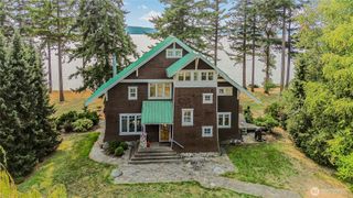 3030 S Mabana Heights Road, Camano Island, WA 98282