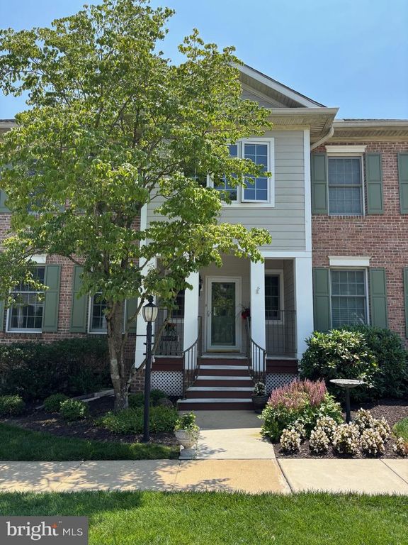 571 GRAMERCY LN, Downingtown, PA 19335