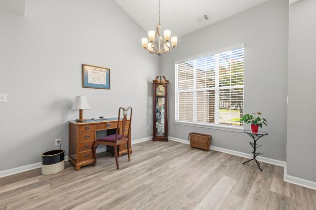 183 Glenwood Dr., Conway, SC 29526