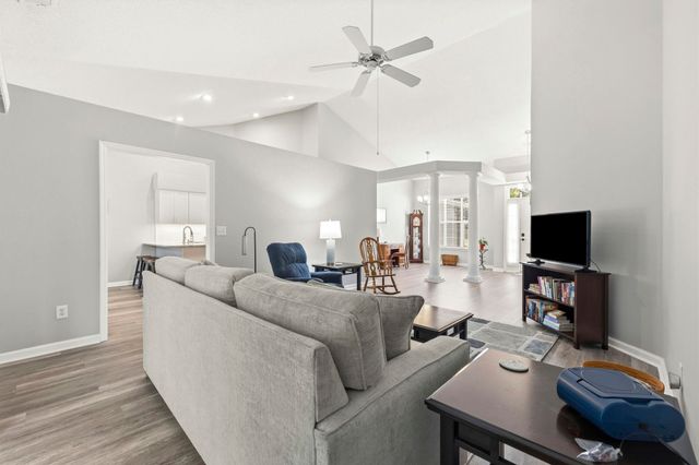 183 Glenwood Dr., Conway, SC 29526