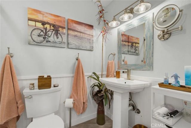 620 The Village 302, Redondo Beach, CA 90277