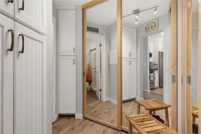 620 The Village 302, Redondo Beach, CA 90277
