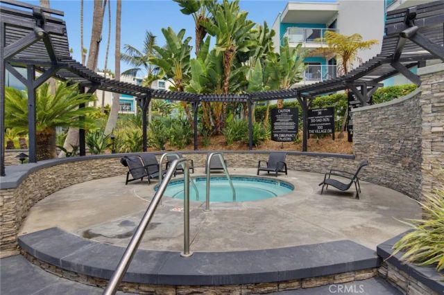 620 The Village 302, Redondo Beach, CA 90277