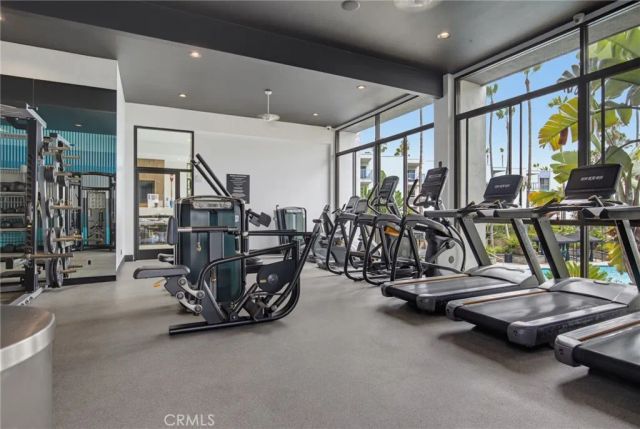 620 The Village 302, Redondo Beach, CA 90277