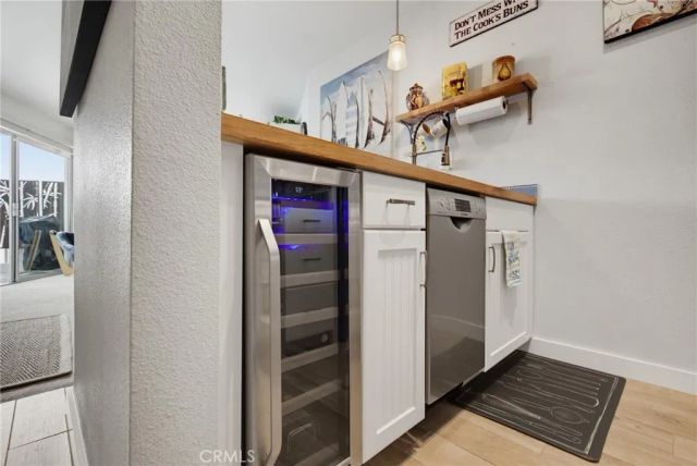 620 The Village 302, Redondo Beach, CA 90277