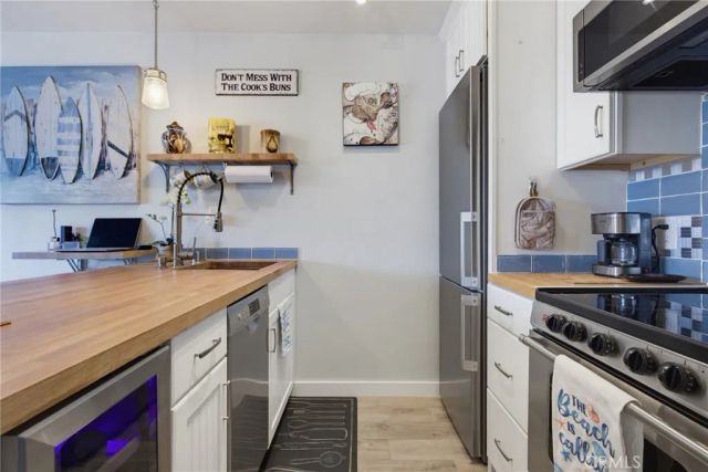 620 The Village 302, Redondo Beach, CA 90277