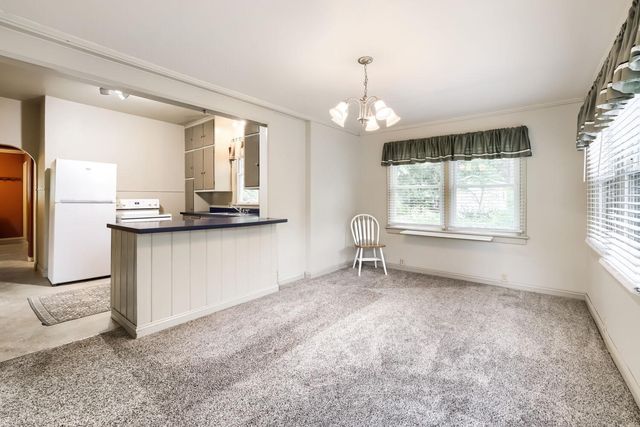 6051 Upper 46th Street N, Oakdale, MN 55128