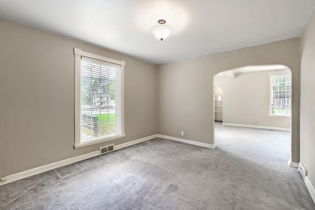 6051 Upper 46th Street N, Oakdale, MN 55128