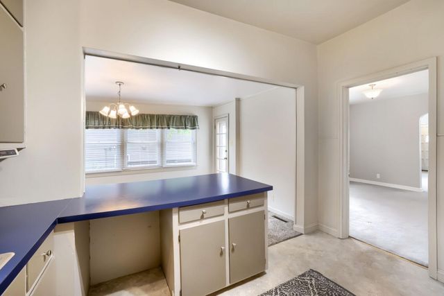 6051 Upper 46th Street N, Oakdale, MN 55128
