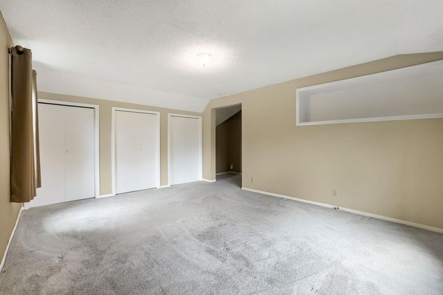 6051 Upper 46th Street N, Oakdale, MN 55128