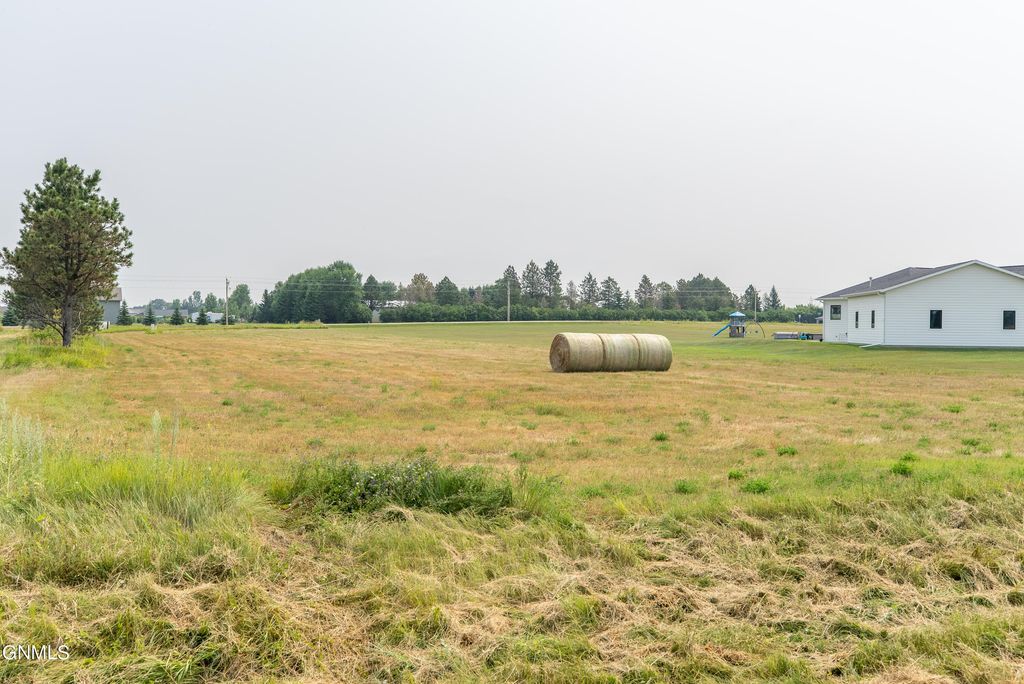 11811 Creek Top Road, Menoken, ND 58558 photo 2