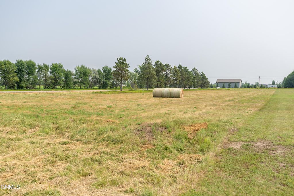 11811 Creek Top Road, Menoken, ND 58558 photo 3