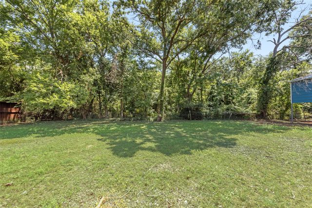 215 Surveyors Road, Krugerville, TX 76227