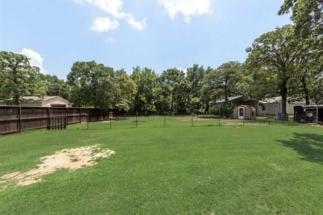 215 Surveyors Road, Krugerville, TX 76227