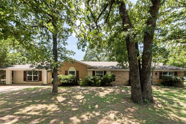 215 Surveyors Road, Krugerville, TX 76227